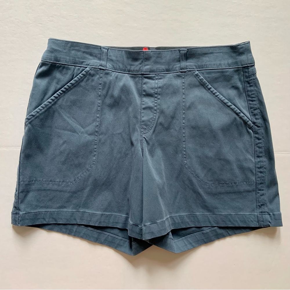 Spanx Twill Shorts Womens Large Stonewash Blue Gray Stretch Cotton 6” Pull On